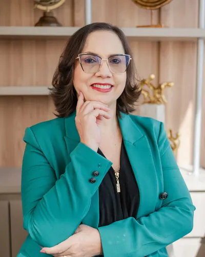 Evanda Miranda, Psicóloga (TCC e EMDR)